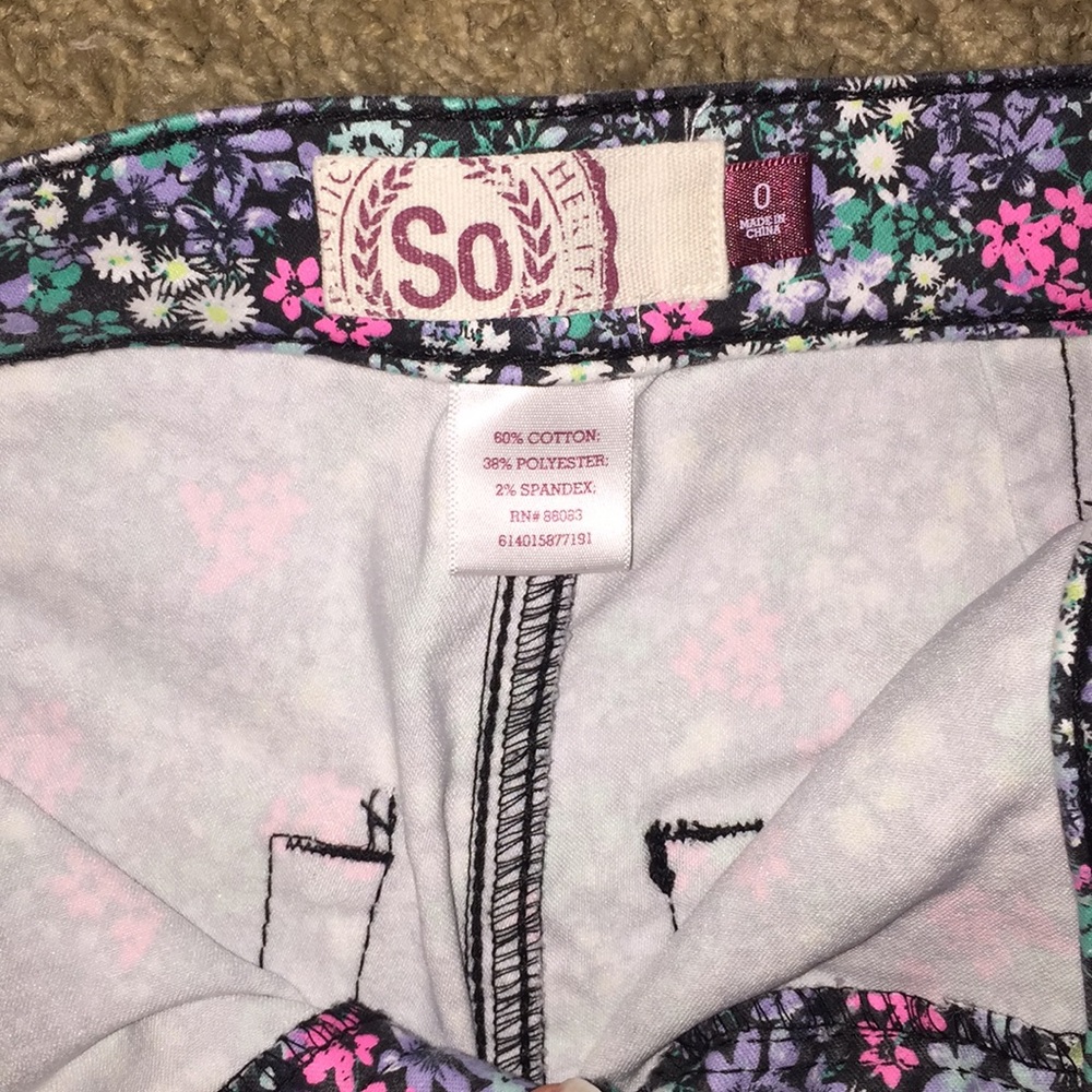 Jeans - Picture 2 of 3